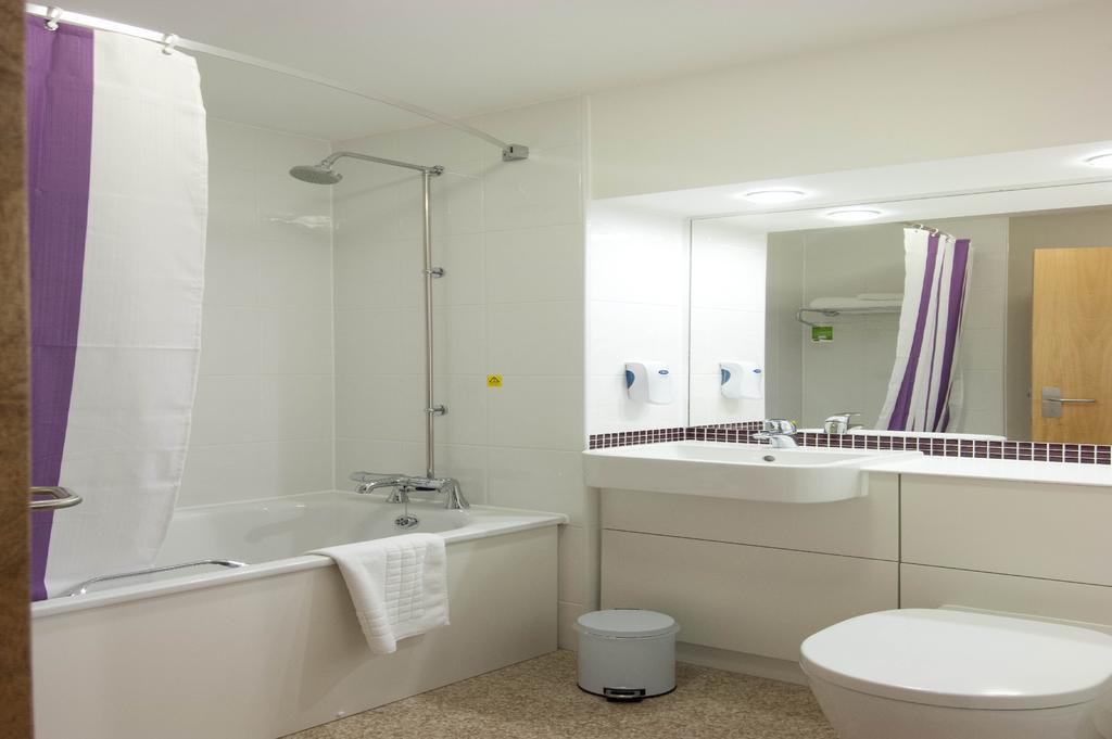 Premier Inn Newcastle Team Valley Gateshead Buitenkant foto