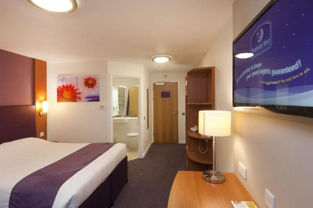 Premier Inn Newcastle Team Valley Gateshead Buitenkant foto